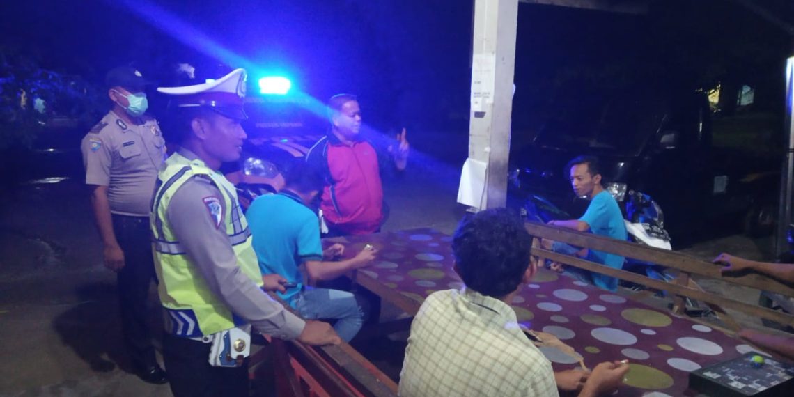 Polres Kampar dan Polsek Jajaran Intensifkan Himbauan Social Distancing dan Physical Distancing