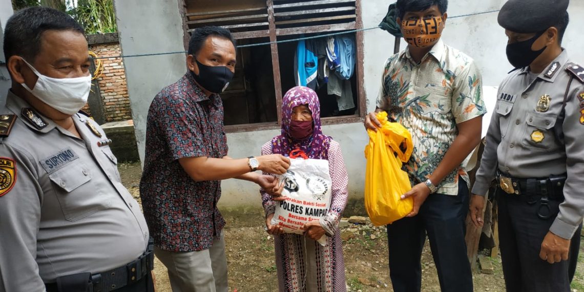 Lagi 20 KK Kurang Mampu Dapat Bantuan dari Polres Kampar Hari ini