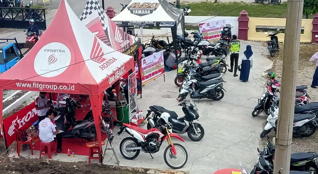 Satlantas Kampar bersama Pihak Show Room, Gelar Service Motor Gratis Jelang Hari Bhayangkara ke-74