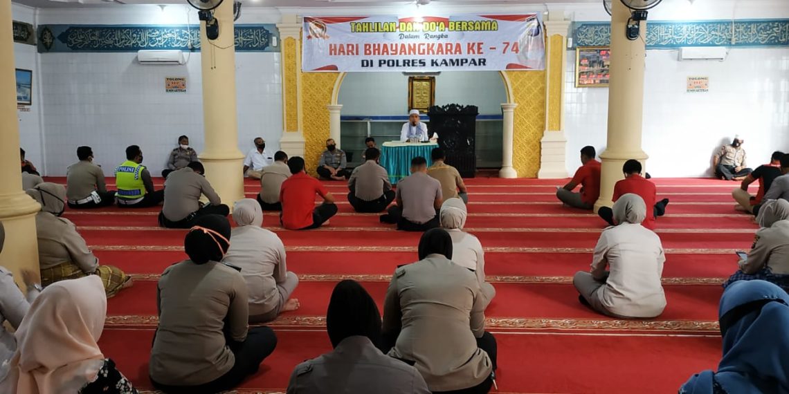 Polres Kampar Gelar Tahlilan dan Do’a bersama di Masjid Al-Ikhlash Jelang Hari Bhayangkara ke-74