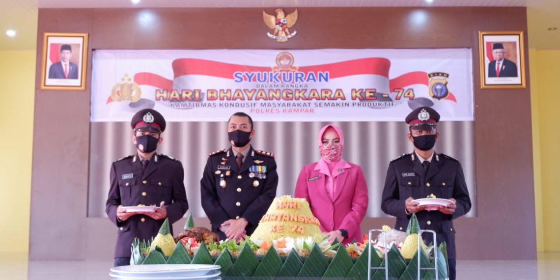 Acara Syukuran Hari Bhayangkara ke-74 di Polres Kampar berlangsung secara Khidmat dan Sederhana