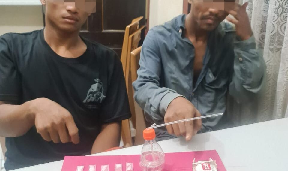 Sempat Terjun ke Sungai, 2 Pengedar Shabu ini Berhasil Diamankan Resnarkoba Polres Kampar