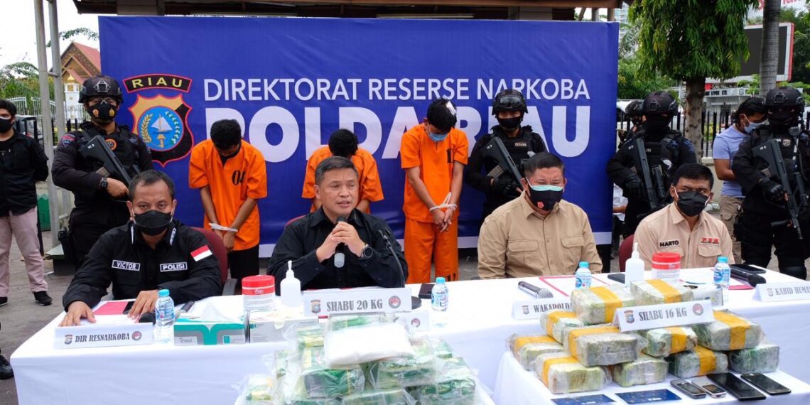 Polda Riau Kembali Gulung Sindikat Narkoba, 5 Pelaku Diringkus Bersama 36 Kg Shabu