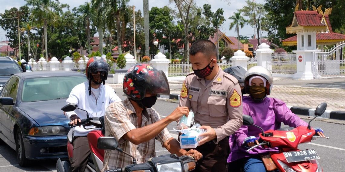 Taruna Akpol Asal Riau Gelar Bhakti Sosial Peringati Hari Sumpah Pemuda ke-92