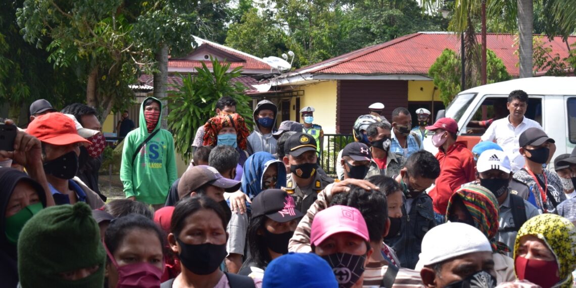 Karyawan PT. PEU (Padasa Enam Utama) Makin Sengsara, Tersandera Surat Kuasa