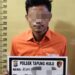Sempat Diamankan Warga, Pelaku Narkoba ini Diserahkan ke Petugas Kepolisian Polsek Tapung Hulu