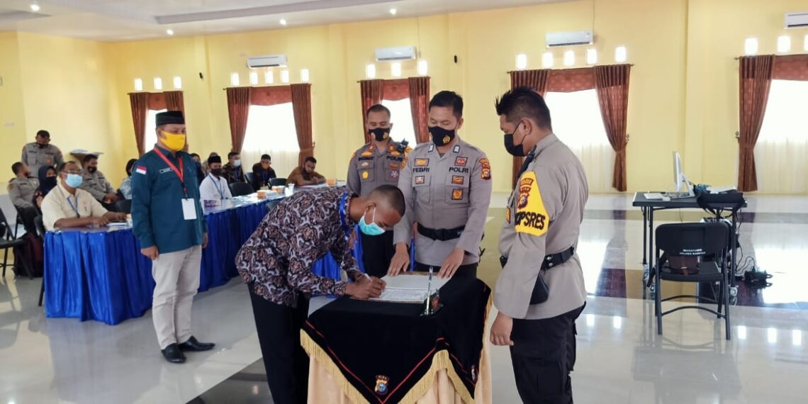 Peserta Rekrutmen Proaktif Bintara Polri T.A. 2021 di Polres Kampar Tandatangani Pakta Integritas