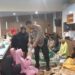 Gelar Jumat Barokah Dirumahnya, Kapolsek Tapung Bersama Istri Undang Anak Panti Asuhan