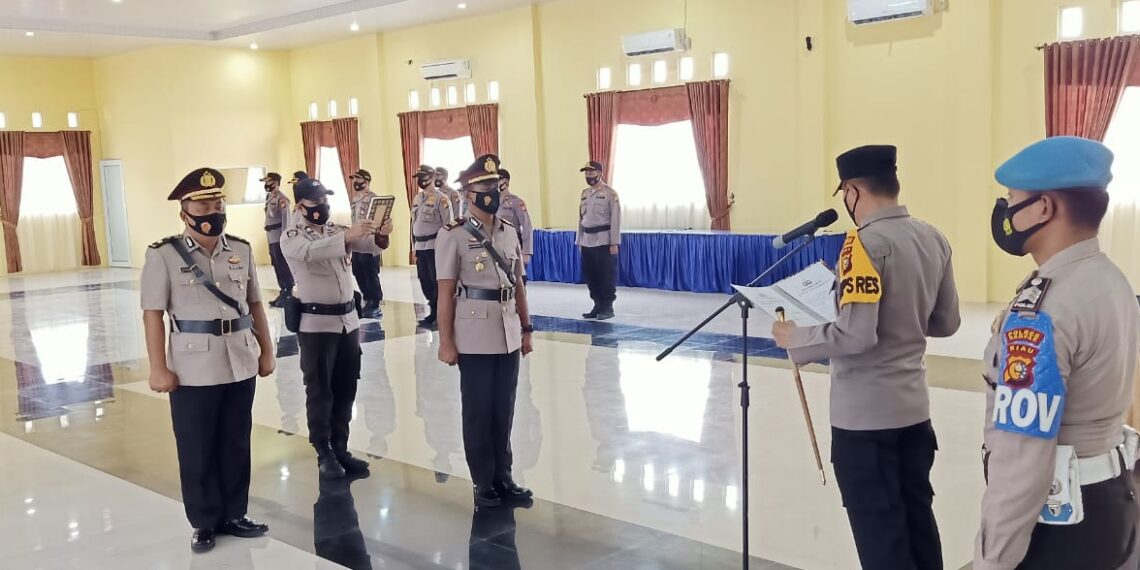 Kapolres Kampar Pimpin Upacara Sertijab Kapolsek Siak Hulu