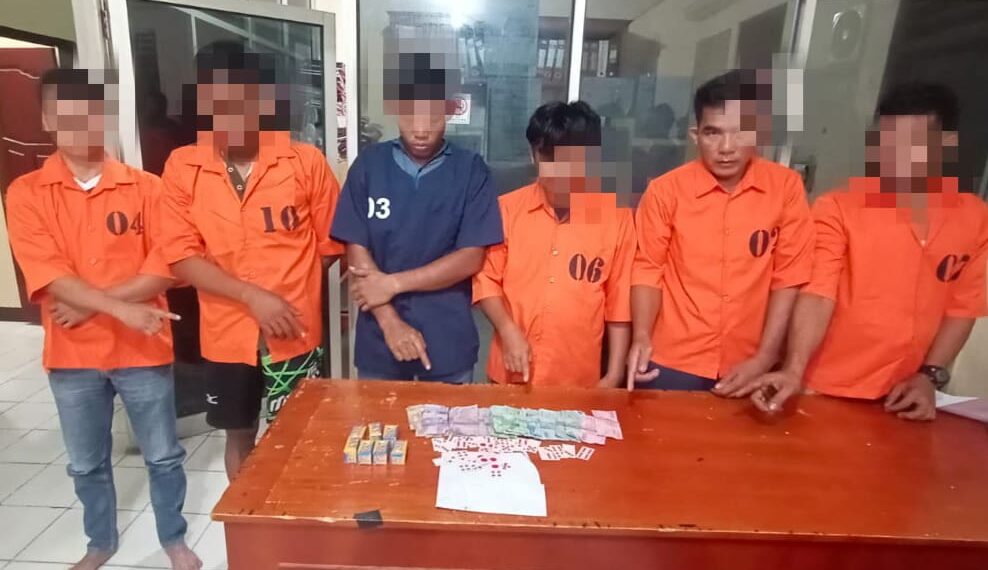 Polsek Tapung Ciduk 6 Pelaku Judi Menggunakan Kartu Domino di Desa Petapahan