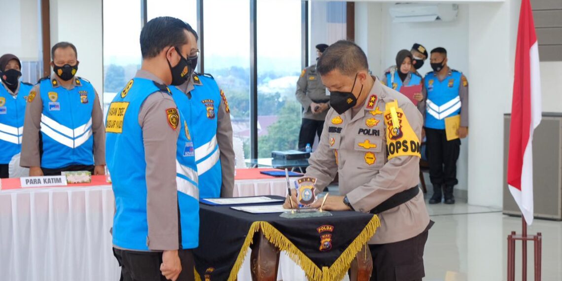 Panitia dan Peserta Seleksi SIP TA. 2021 Polda Riau, Tandatangani Pakta Integritas