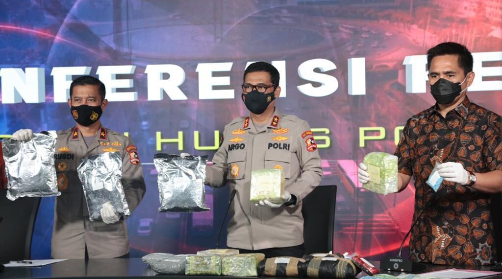 Mabes Polri Hadirkan Juru Bicara Isyarat, Saat Gelar Konferensi Pers Ungkap Kasus Narkoba