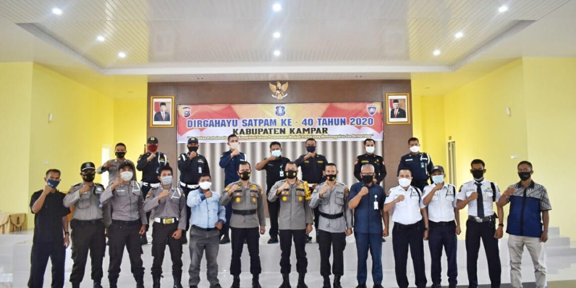 Kapolres Kampar dan Perwakilan Satpam Ikuti Upacara HUT Satpam ke-40 Secara Virtual