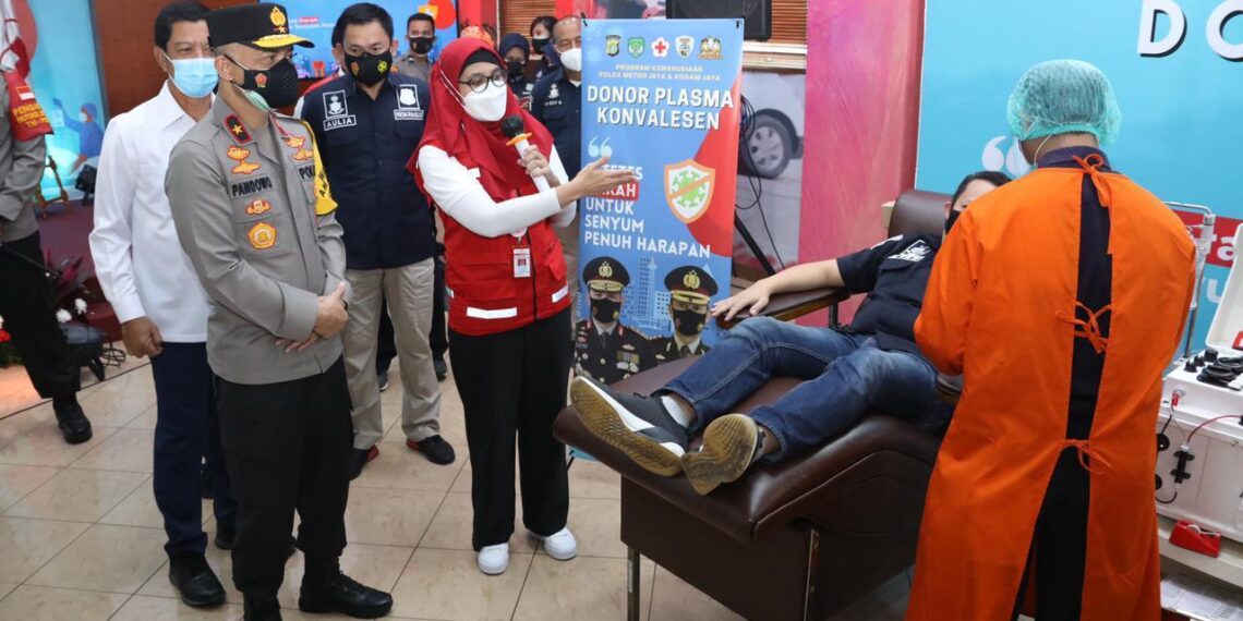 Anggota Polri Donor Plasma Antibodi Lawan Covid-19, Dinilai Bisa Jadi Teladan Lembaga Lain