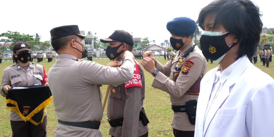 Kapolda Riau Pimpin Apel Kesiapan Bhabinkamtibmas dan Tenaga Medis Kepolisian