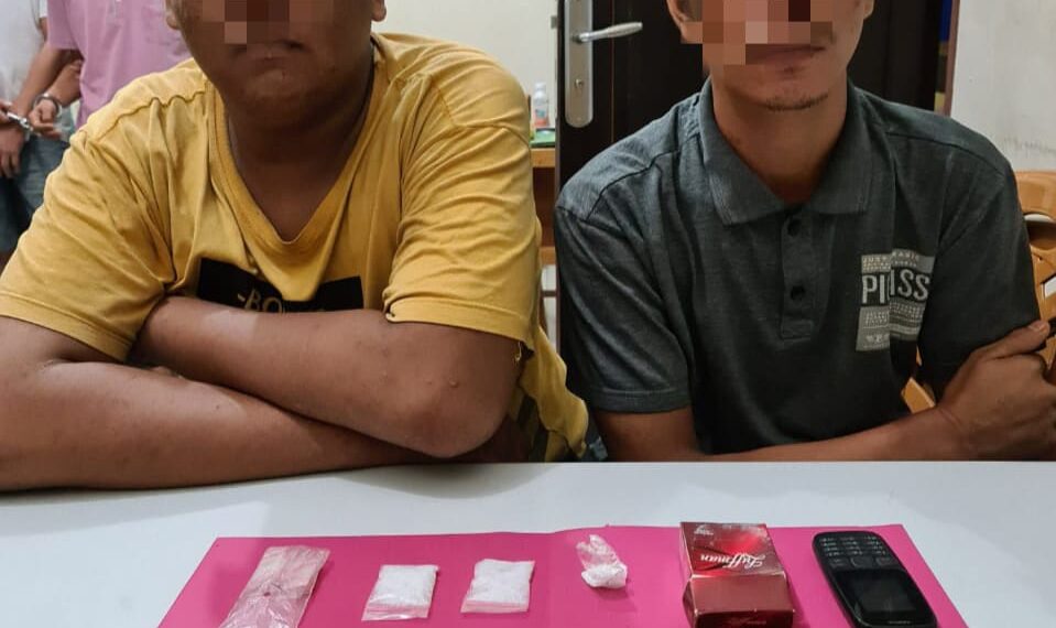 Tim Opsnal Resnarkoba Polres Kampar Tangkap 2 Pengedar Shabu di Area SPBU Air Tiris