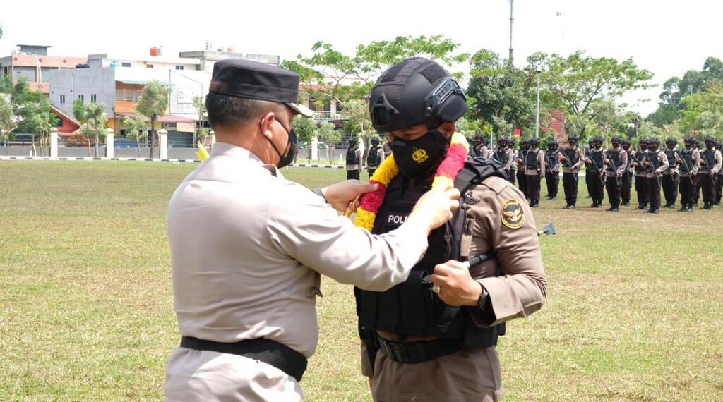 Kapolda Riau Pimpin Upacara Penyambutan Anggota Brimobda Riau Usai Penugasan Di Papua