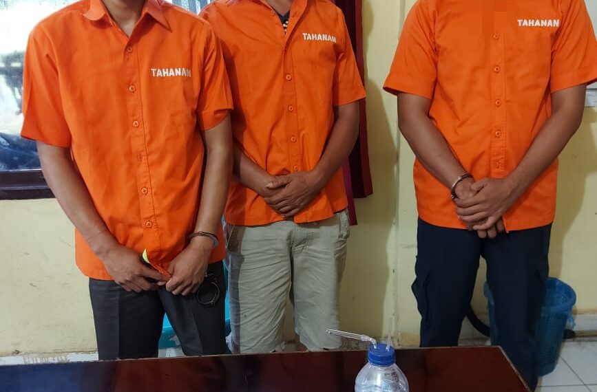 Mau Nyabu Diareal Kebun Sawit, 3 Pelaku Ditangkap Unit Reskrim Polsek Tapung Hulu
