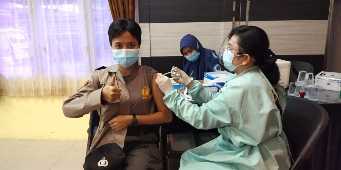 Dalam 3 Hari Pertama, Sudah 154 Personel Polres Kampar Divaksinasi Covid-19