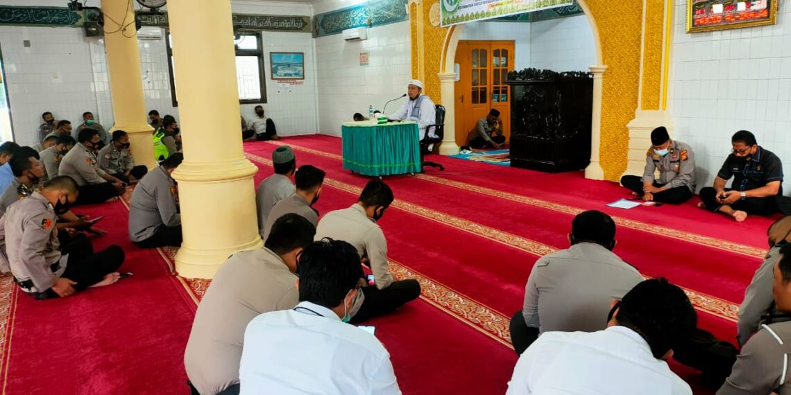 Personel Polres Kampar Adakan Peringatan Isra Mi’raj Nabi Muhammad SAW Tahun 1442-H