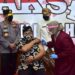 Kapolri Bersama Walikota Solo Tinjau Vaksinasi Dosen dan Pemuka Lintas Agama