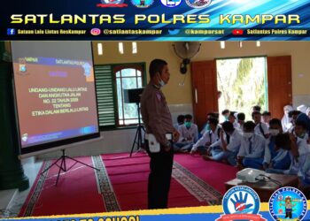 Satlantas Polres Kampar Gelar Police Goes to School di SMAN 2 XIII Koto Kampar