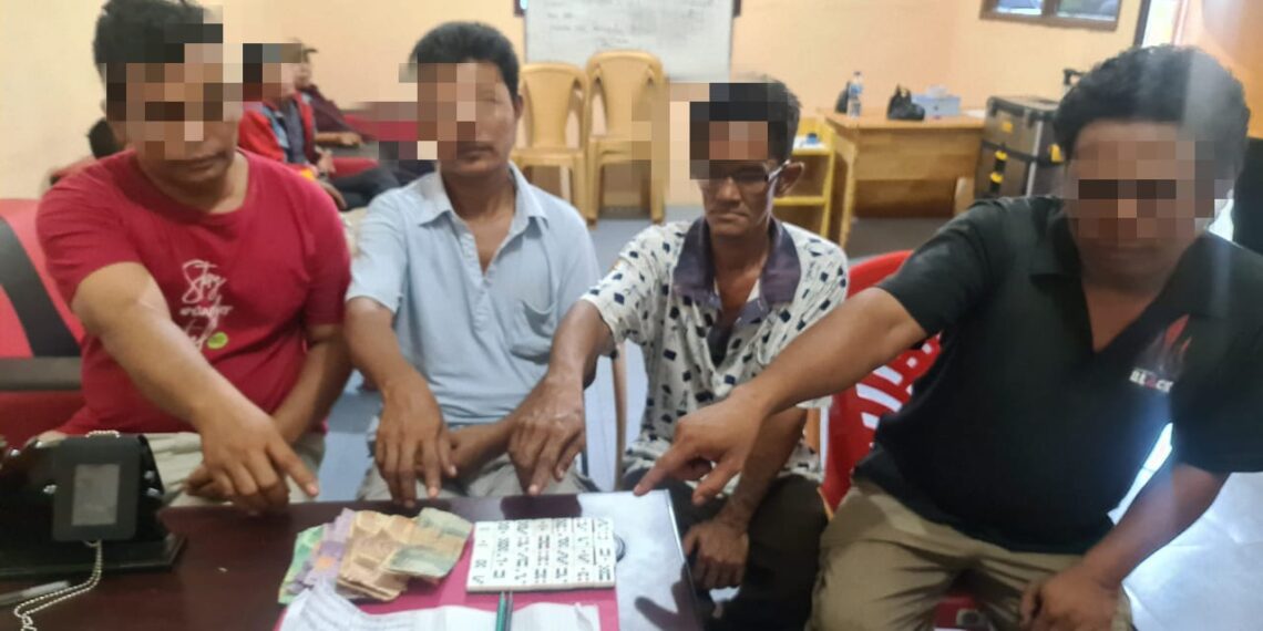 4 Orang Sedang Main Judi Domino Dikedai Tuak, Diciduk Tim Opsnal Polsek Siak Hulu