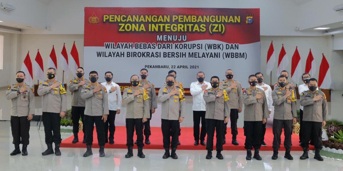 Kapolda Riau Canangkan Pembangunan Zona Integritas 17 Satker Menuju WBK dan WBBM