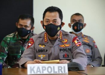 Polri Turunkan 4 Kapal Beserta Drone Bawah Laut Bantu Pencarian KRI Nanggala 402