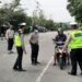 Puluhan Anggota Polres Kampar Lakukan Penertiban Pelanggar Protkes di Kota Bangkinang