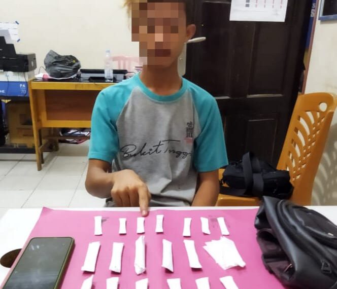 Resnarkoba Polres Kampar Tangkap Seorang Pengedar Daun Ganja Kering dan Seorang Lagi DPO
