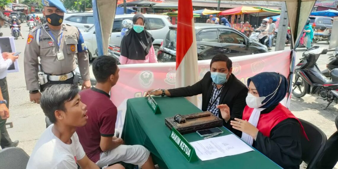 18 Orang Didenda dan 24 Diberi Sanksi Sosial oleh Tim Gabungan Saat Operasi Justisi di Kab. Kampar