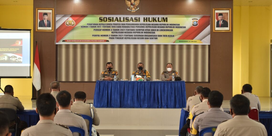 Kapolres Kampar Buka Sosialisasi Hukum Bagi Personel Jajaran Polres Kampar