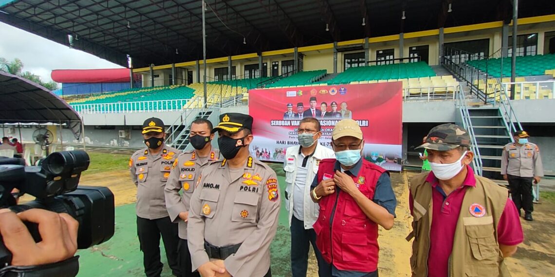 Polres Kampar Gelar Vaksinasi Massal Serentak Jelang Hari Bhayangkara ke-75, Diikuti Ribuan Warga