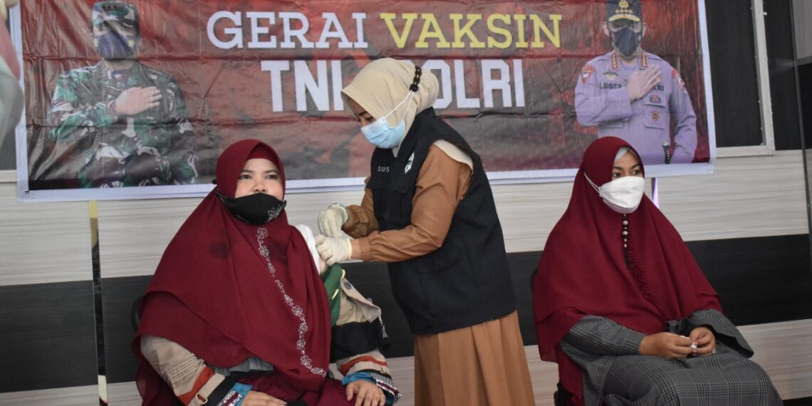 Polres Kampar Kembali Gelar Vaksinasi Untuk Bhayangkari dan Keluarga Personel