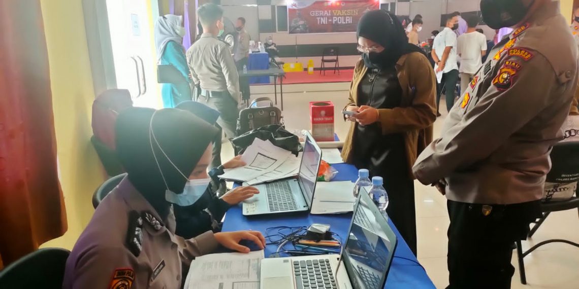 Gerai Vaksin Polres Kampar Kembali Gelar Vaksinasi Untuk Keluarga Polri dan Masyarakat
