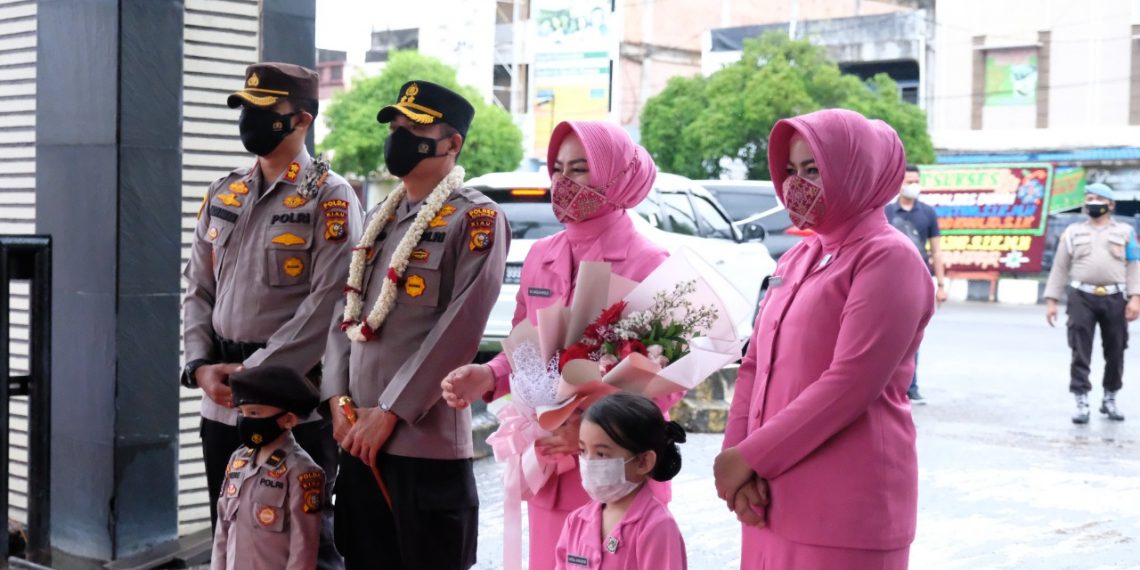 Suasana Haru Warnai Acara Pisah Sambut Kapolres Dumai