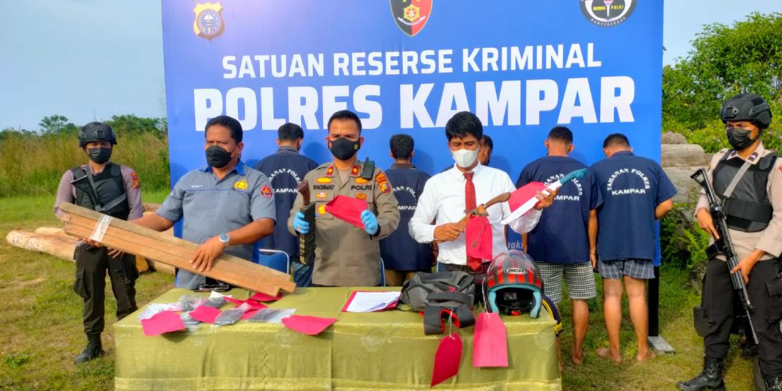 Polres Kampar Expos Ungkap Kasus Penganiyaan dan Pembakaran Mobil Terkait Sengketa Lahan