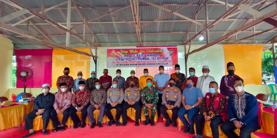 Kapolres Kampar Tatap Muka dengan Tokoh Masyarakat Saat Kunker ke Polsek Kampar Kiri Hilir