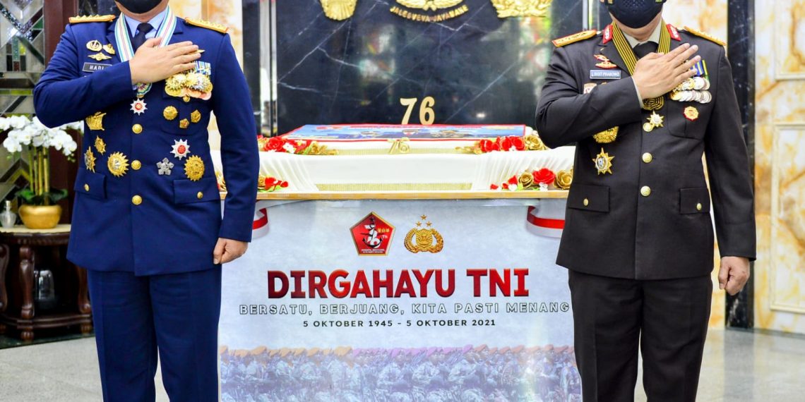 HUT ke-76 TNI, Kapolri : Sinergitas TNI-Polri Adalah Kunci Untuk Hadapi Tantangan dan Ancaman