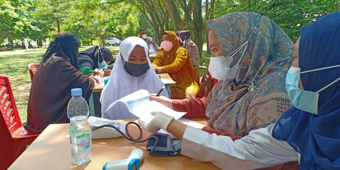 376 Akademisi Universitas Pahlawan T. Tambusai Ikuti Vaksinasi yang Digelar Polres Kampar