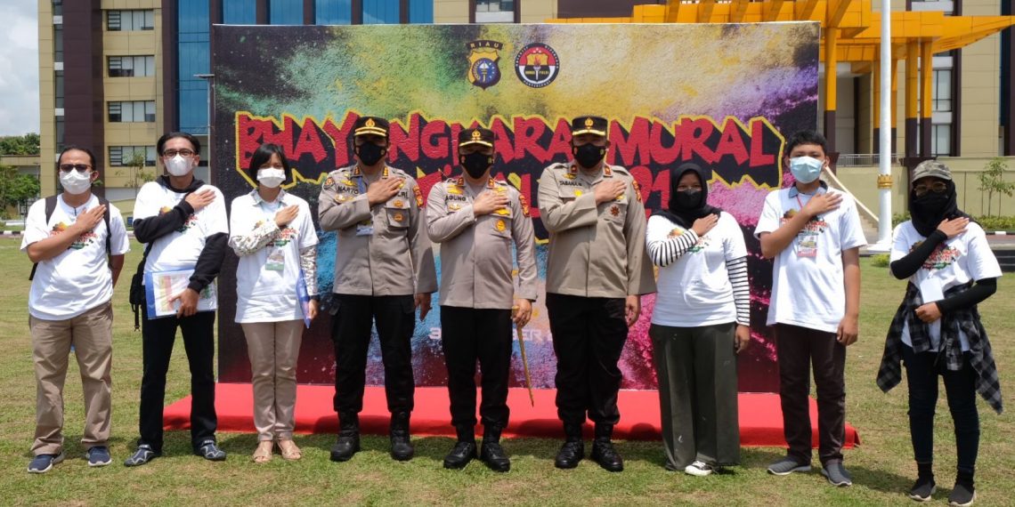 28 Tim dari Kabupaten / Kota se-Riau Ikuti Bhayangkara Mural Festival 2021 di Polda Riau