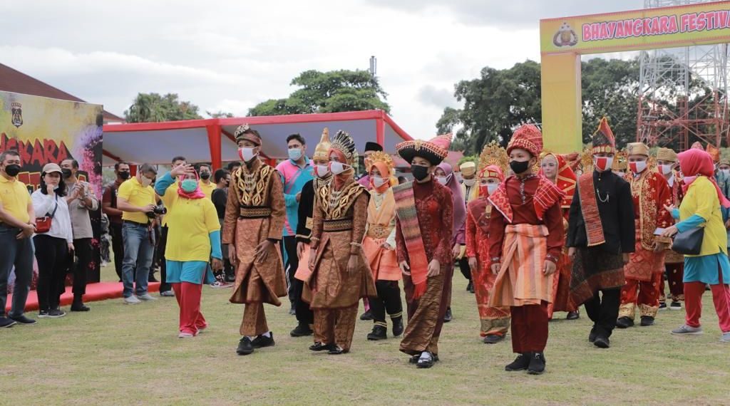 Kapolda Riau Apresiasi Kreatifitas Anak Muda pada Gelaran (BFP) Bhayangkara Festival Pattimura