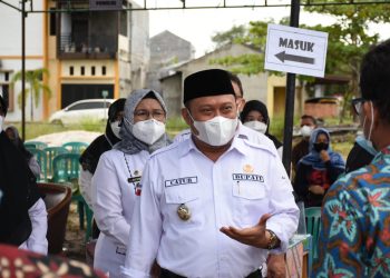 Bupati Kampar Tinjau langsung Pilkades Serentak di beberapa Kecamatan.