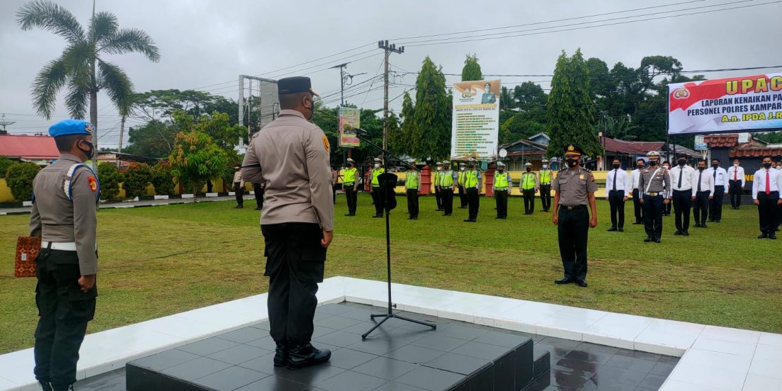 Personel Polres Kampar Atas Nama IPDA JR. Pardede Mendapat Kenaikan Pangkat Pengabdian