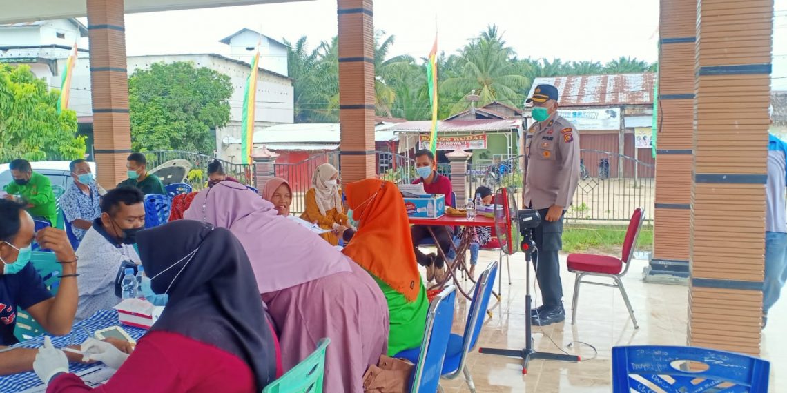Polres Kampar Gandeng RS Pelita, Gelar Vaksinasi Untuk Warga di Daerah Terpencil Desa Gunung Sari