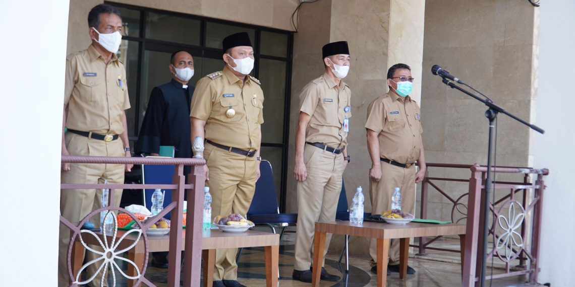 Bupati Kampar Serahkan 493 SK pengangkatan PNS dan PPPK