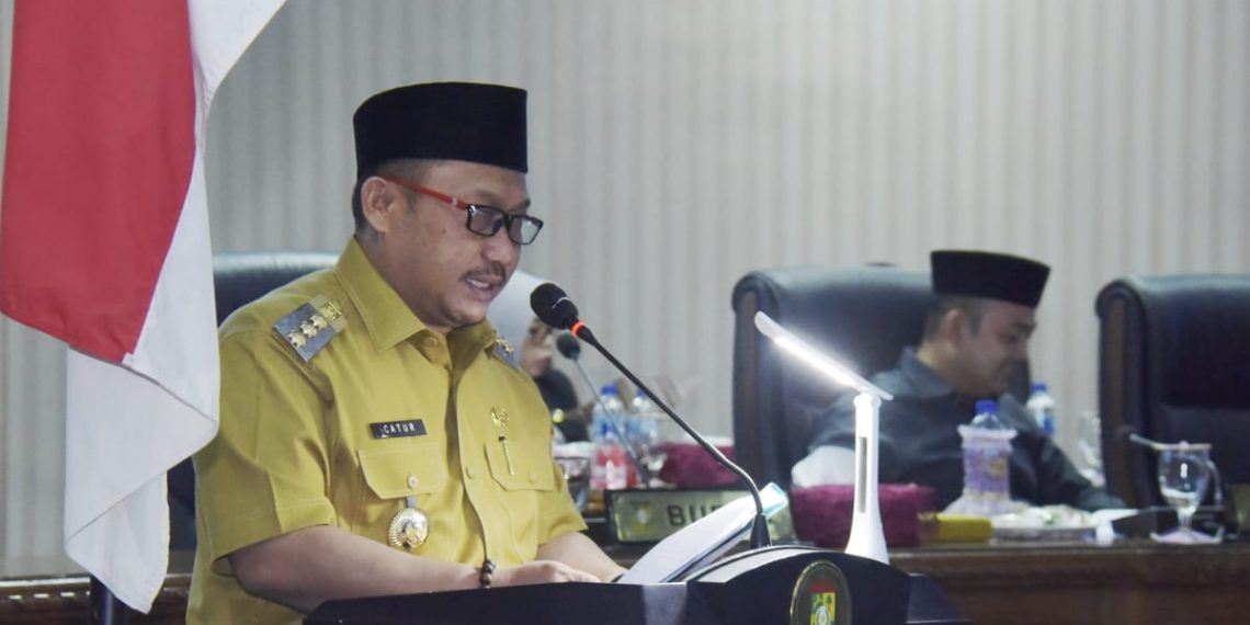 Bupati Kampar Dan Ketua DPRD Kampar Tandatangani MoU KUA PPAS APBD Kampar 2022.