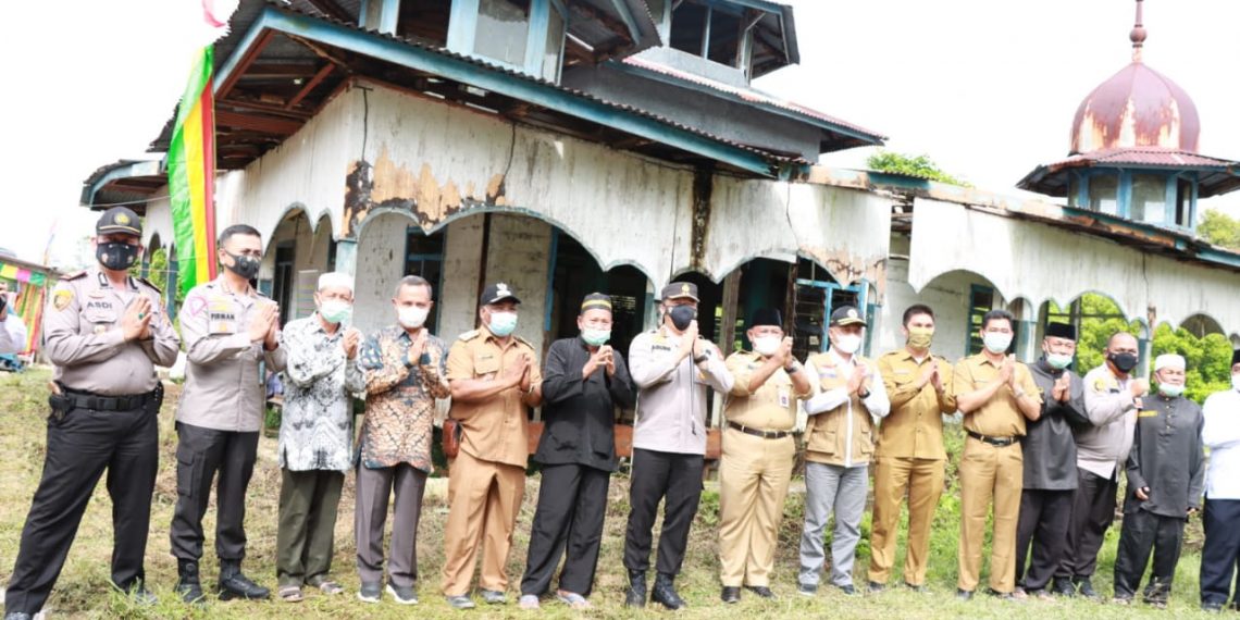 Kunjungi Desa Gading Permai, Kapolda Riau Support Renovasi Masjid Syeh Abdurrahman 