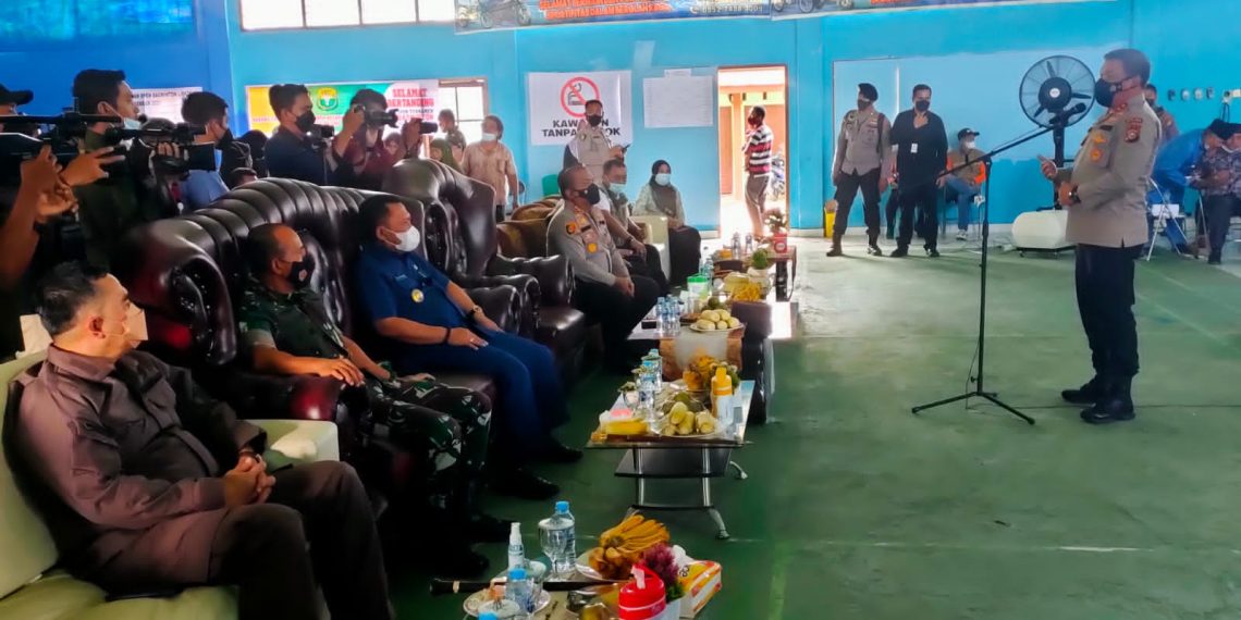 Kapolda Riau Puji Kab. Kampar, Selama Beberapa Hari Vaksinasi Hariannya Tertinggi di Riau